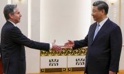Энтони Блинкен стал первым госсекретарём США, посетившим Китай после 2018 года. (© picture-alliance/Associated Press/Леа Миллис)