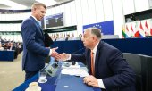 Péter Magyar (left) and Viktor Orbán at the European Parliament in Strasbourg in 2024. (© picture alliance / Hans Lucas POOL UNION EUROPEENNE / AGENCE HANS LUCAS)